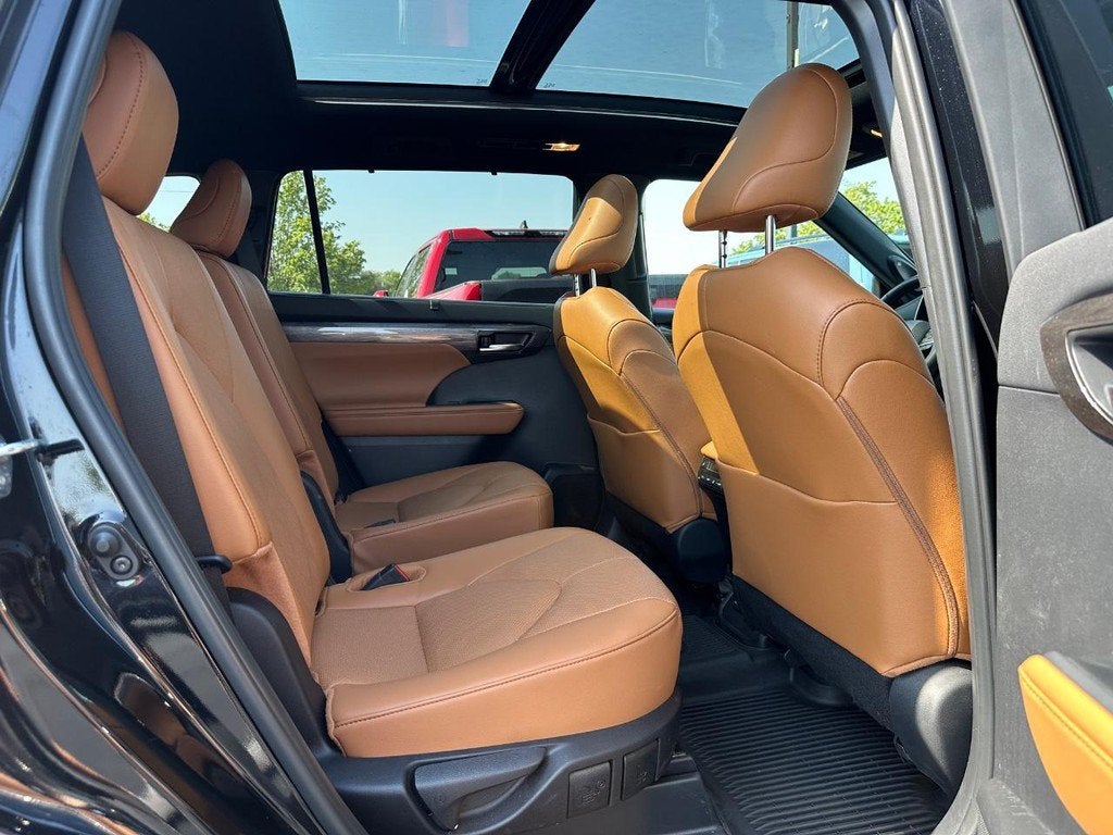 2024 Toyota Highlander Platinum