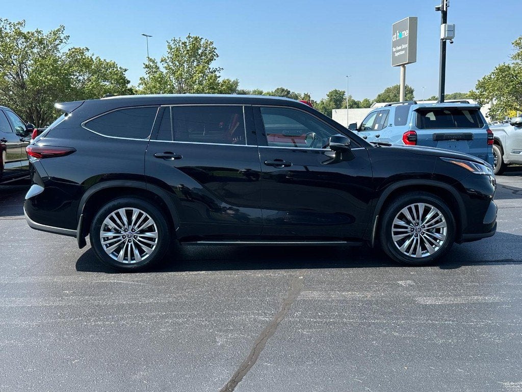 2024 Toyota Highlander Platinum
