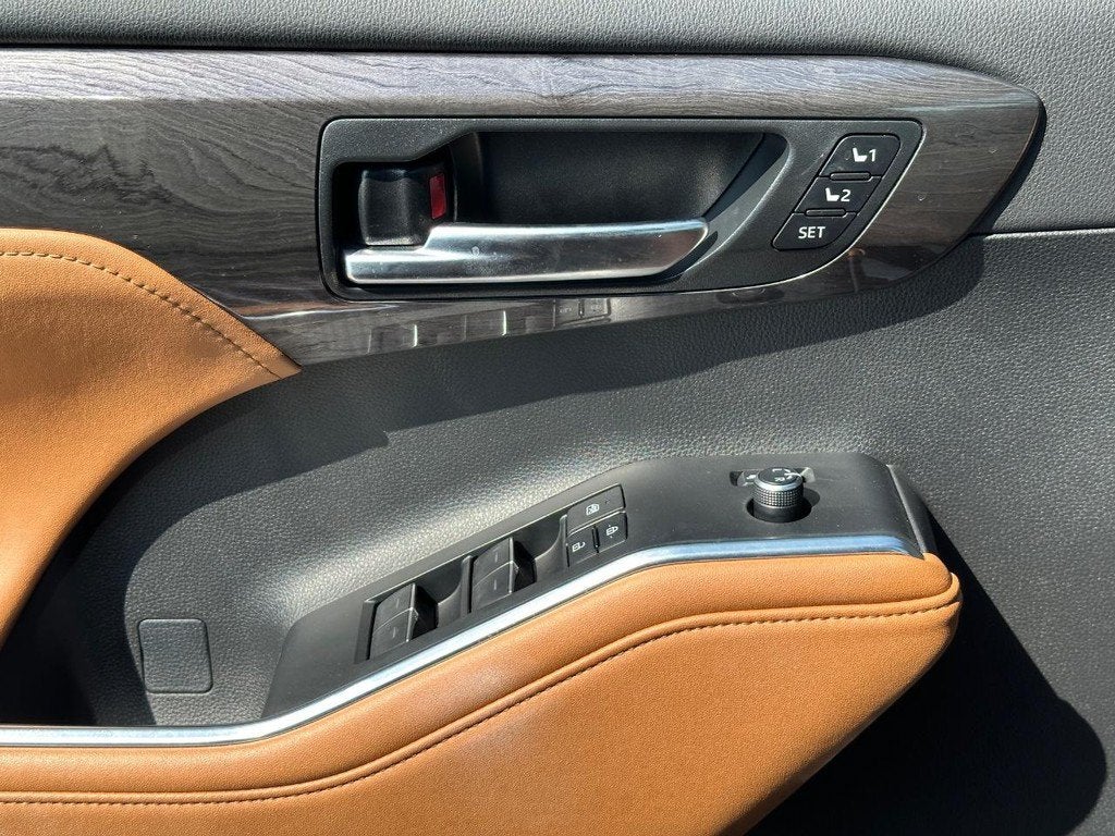 2024 Toyota Highlander Platinum