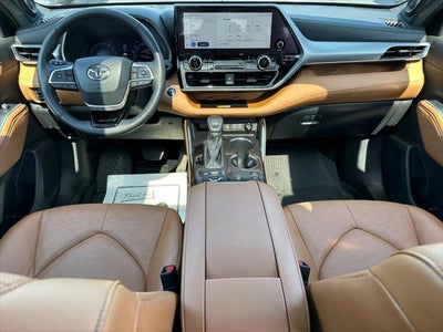 2024 Toyota Highlander Platinum