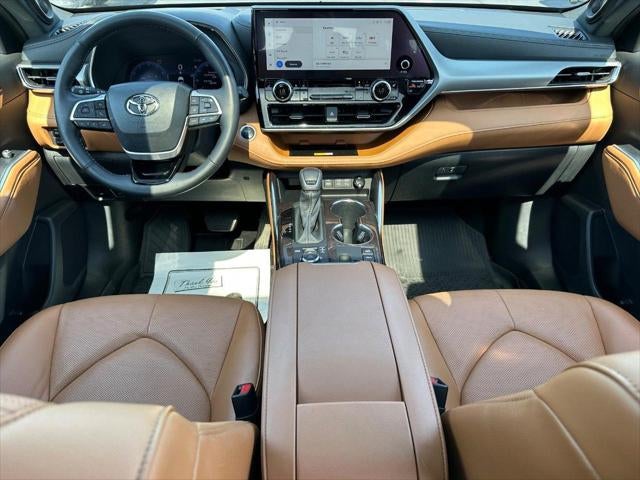 2024 Toyota Highlander Platinum