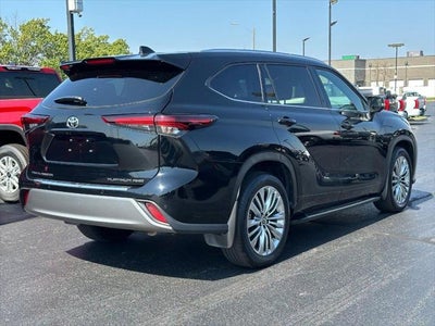 2024 Toyota Highlander Platinum
