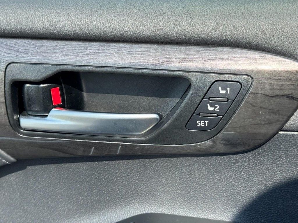 2026 Toyota Highlander Hybrid Limited
