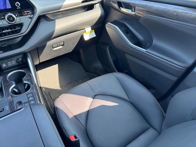2026 Toyota Highlander Hybrid Limited