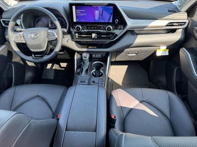 2026 Toyota Highlander Hybrid Limited