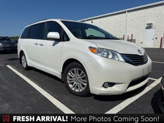 2016 Toyota Sienna XLE Premium 8 Passenger