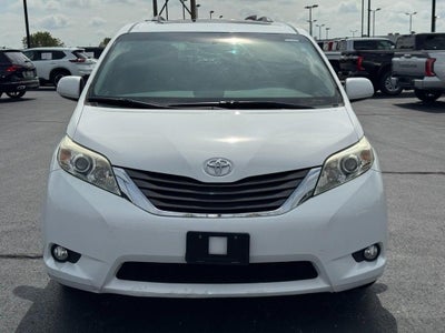 2012 Toyota Sienna XLE 8 Passenger