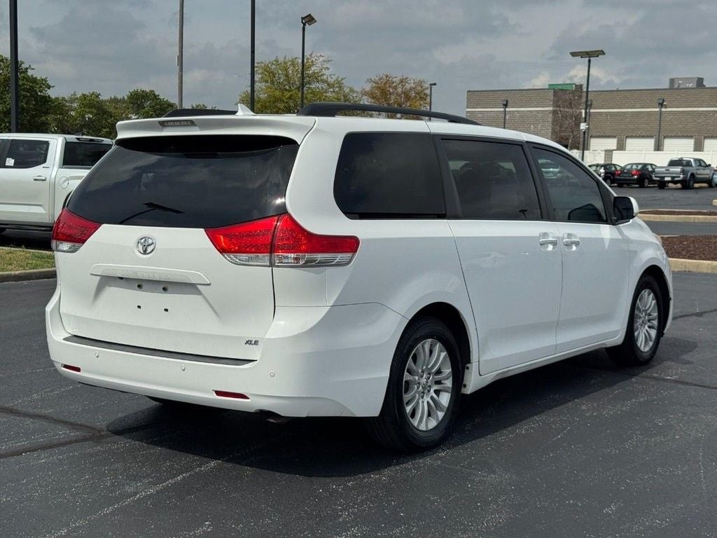 2012 Toyota Sienna XLE 8 Passenger