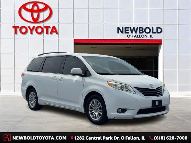 2012 Toyota Sienna XLE 8 Passenger