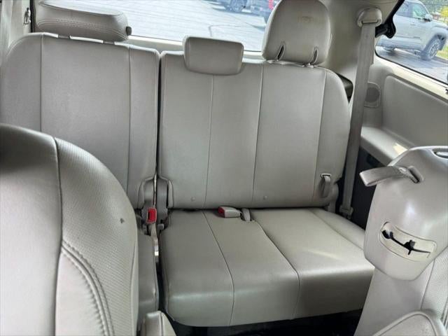 2012 Toyota Sienna XLE 8 Passenger