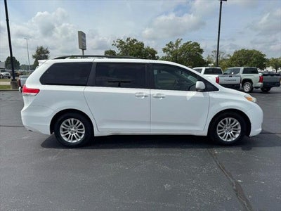 2012 Toyota Sienna XLE 8 Passenger