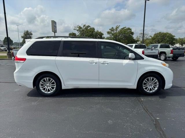 2012 Toyota Sienna XLE 8 Passenger