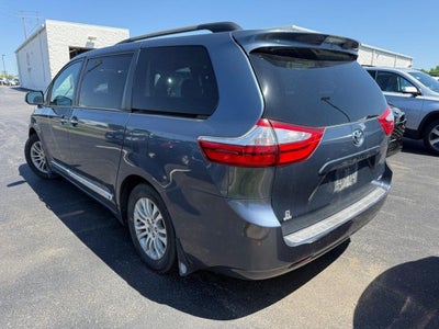 2016 Toyota Sienna XLE 8 Passenger