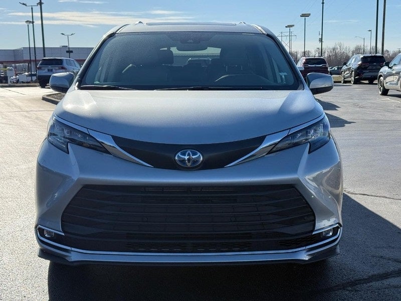 2024 Toyota Sienna XLE 7 Passenger