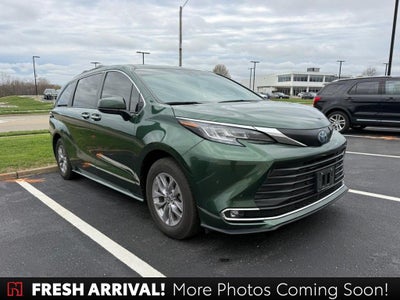 2022 Toyota Sienna XLE 7 Passenger