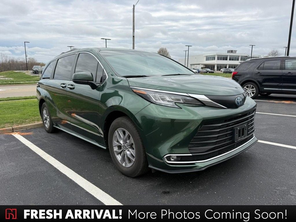 2022 Toyota Sienna XLE 7 Passenger