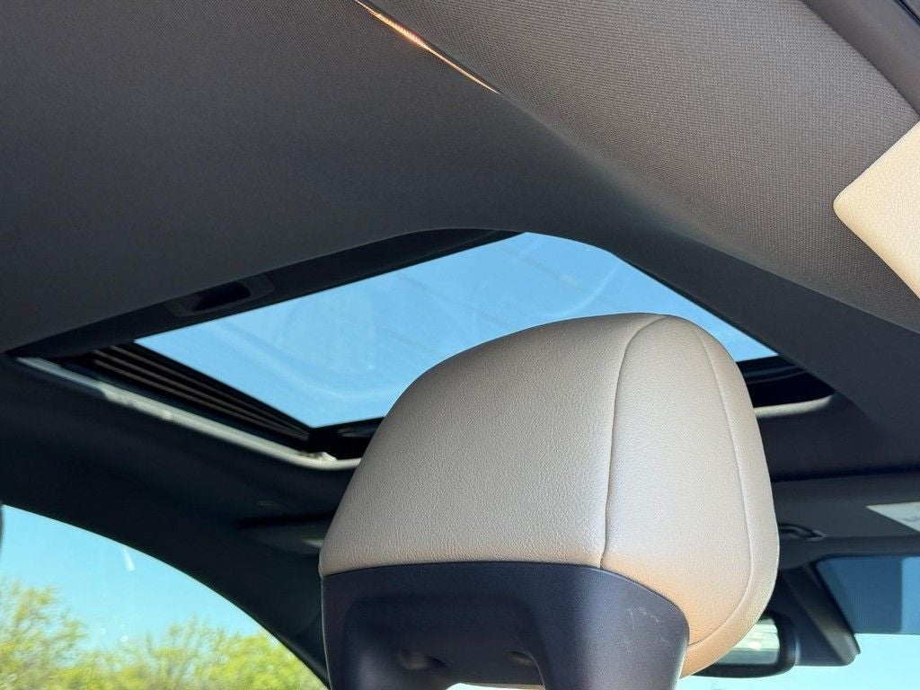 2022 Toyota Sienna XLE 8 Passenger