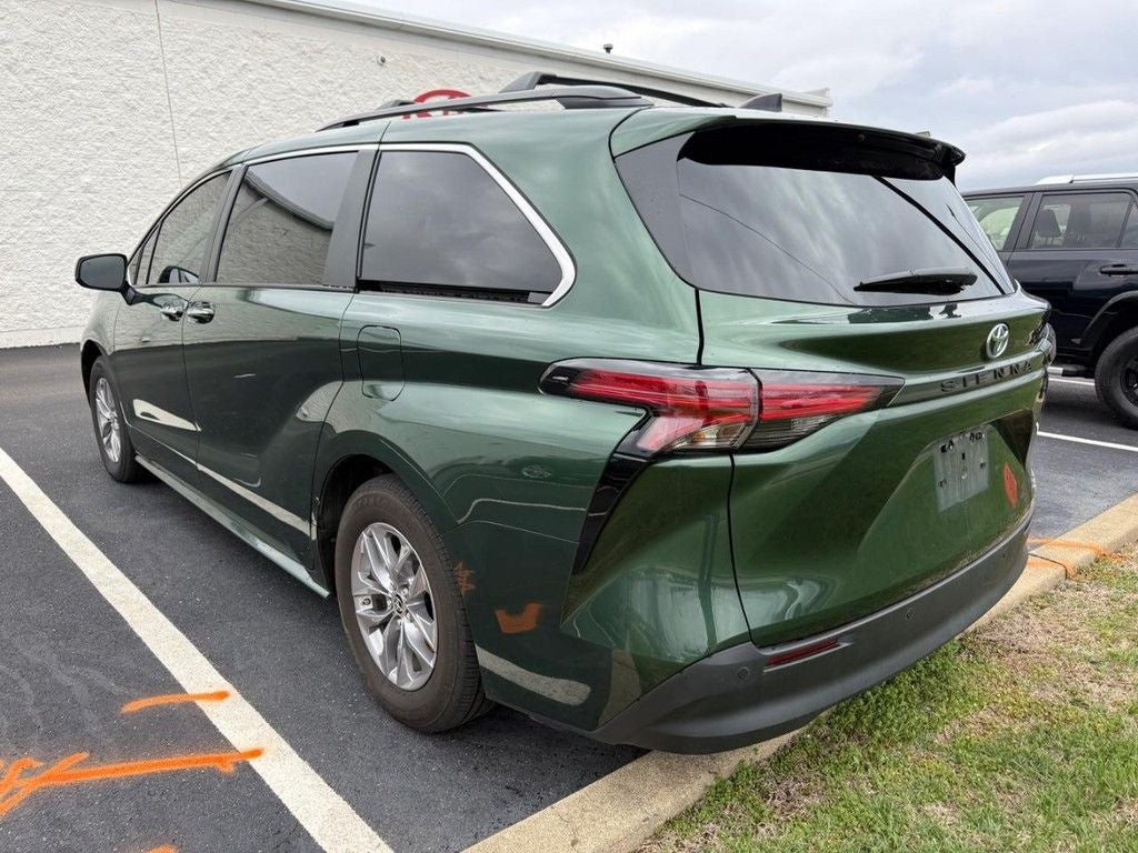 2022 Toyota Sienna XLE 7 Passenger