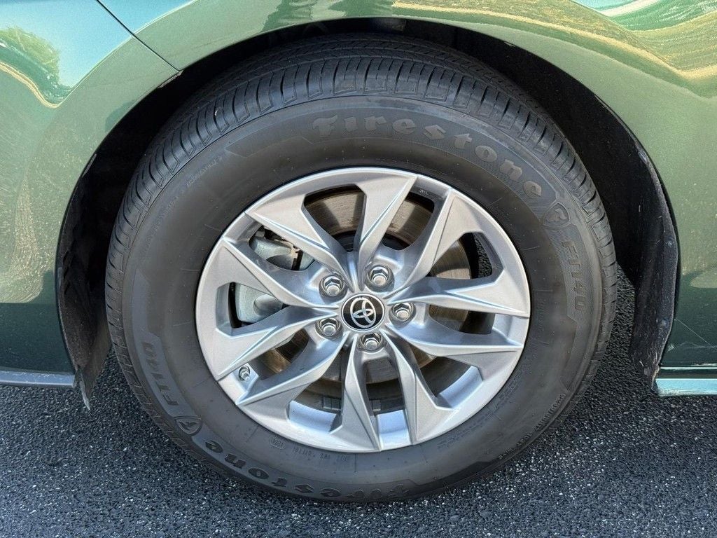 2022 Toyota Sienna XLE 8 Passenger