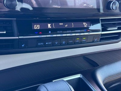 2022 Toyota Sienna XLE 8 Passenger