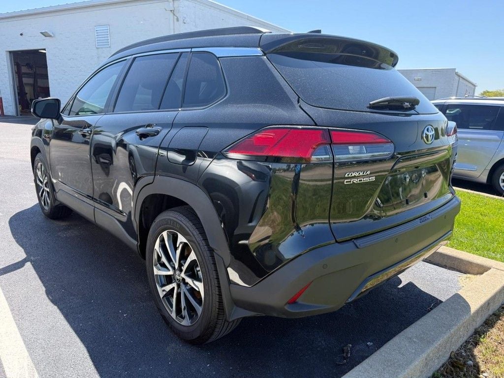 2025 Toyota Corolla Cross XLE
