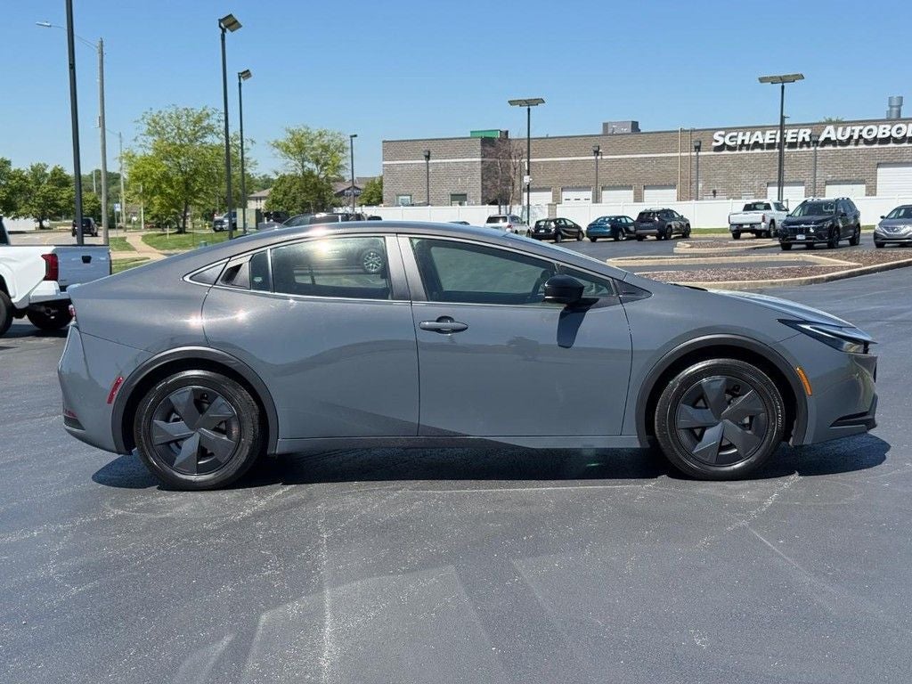 2024 Toyota Prius LE