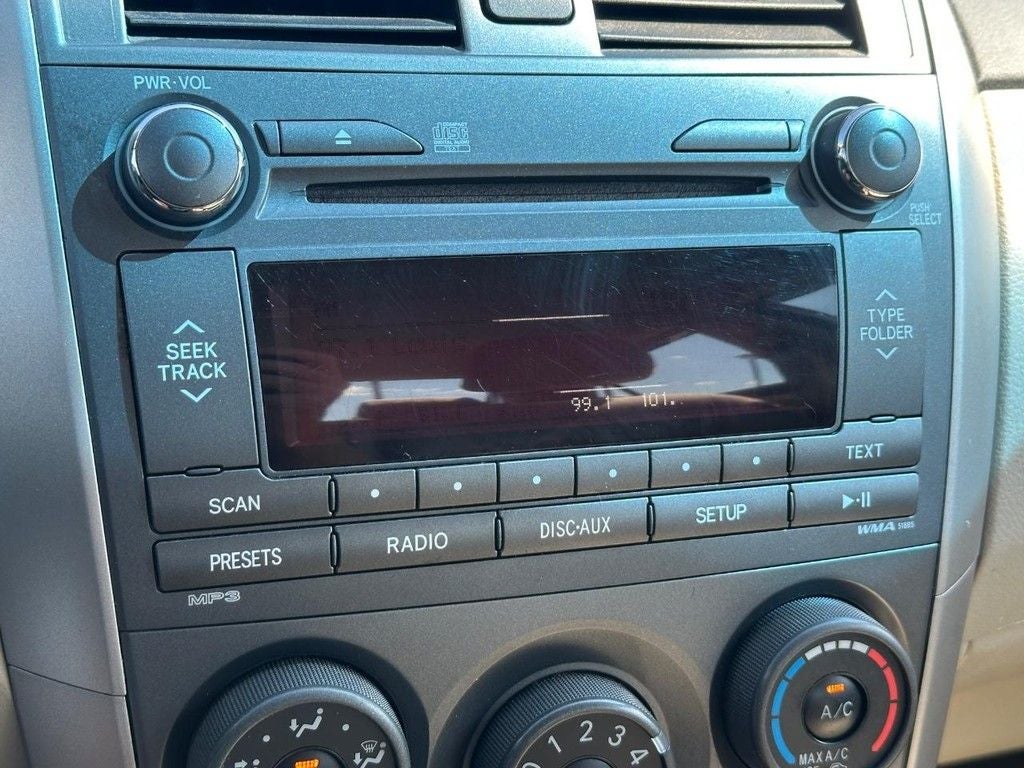 2011 Toyota Corolla LE