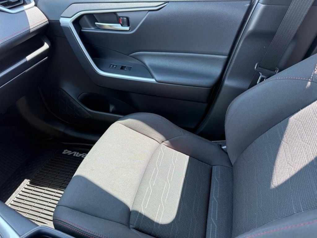 2024 Toyota RAV4 Prime SE