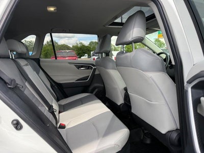 2022 Toyota RAV4 Hybrid XLE Premium