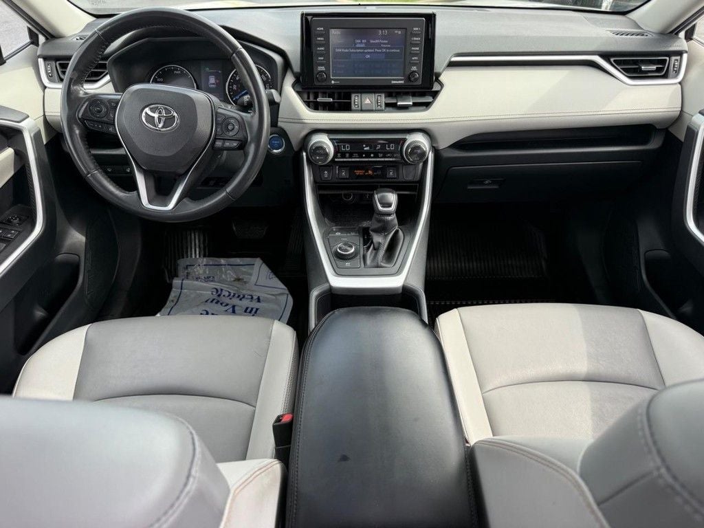 2022 Toyota RAV4 Hybrid XLE Premium