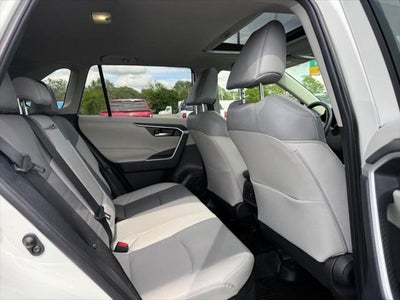 2022 Toyota RAV4 Hybrid XLE Premium
