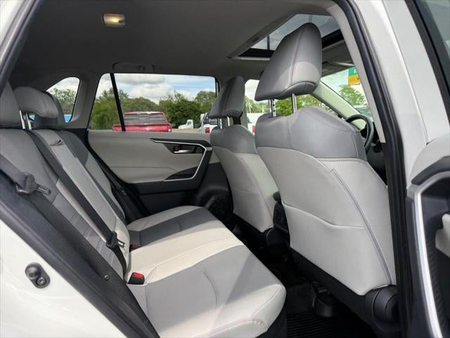 2022 Toyota RAV4 Hybrid XLE Premium