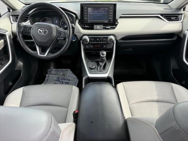 2022 Toyota RAV4 Hybrid XLE Premium