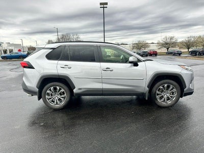 2022 Toyota RAV4 Hybrid XLE Premium