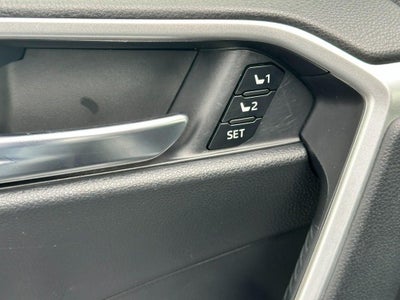 2022 Toyota RAV4 Hybrid XLE Premium