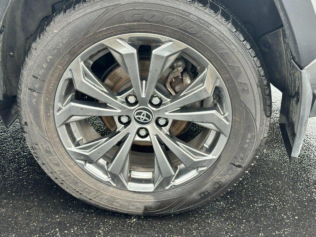 2022 Toyota RAV4 Hybrid XLE Premium