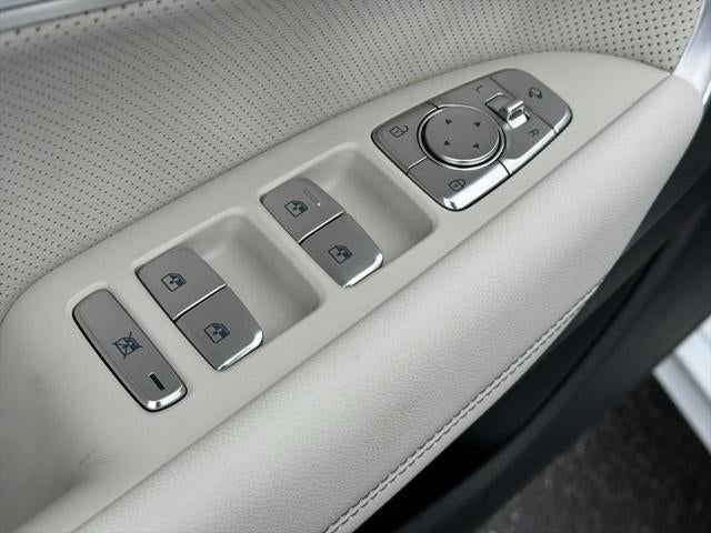 2025 Genesis G70 2.5T Sport Prestige