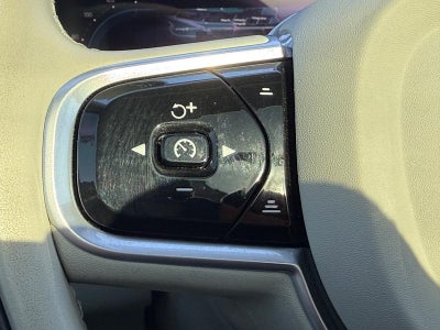 2022 Volvo XC60 B5 Inscription