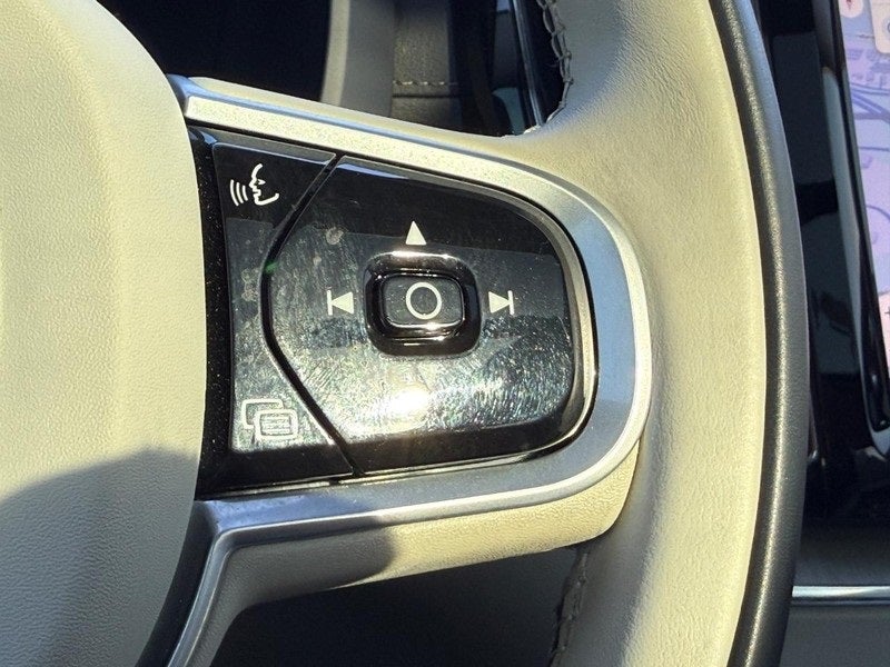 2022 Volvo XC60 B5 Inscription