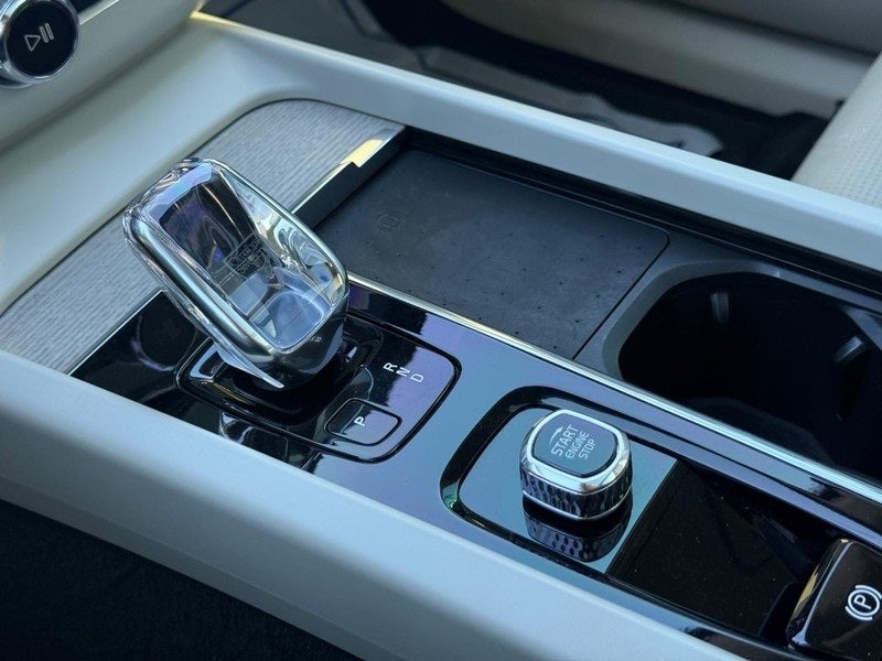 2022 Volvo XC60 B5 Inscription