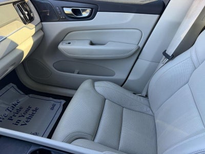 2022 Volvo XC60 B5 Inscription