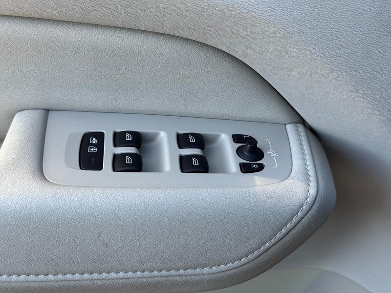 2022 Volvo XC60 B5 Inscription