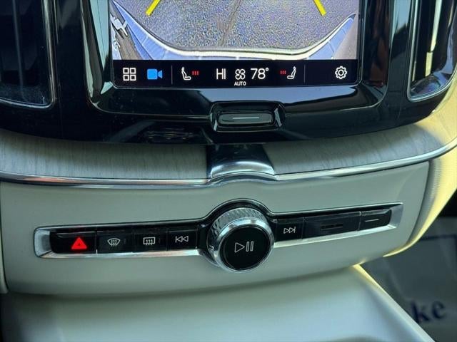 2022 Volvo XC60 B5 Inscription