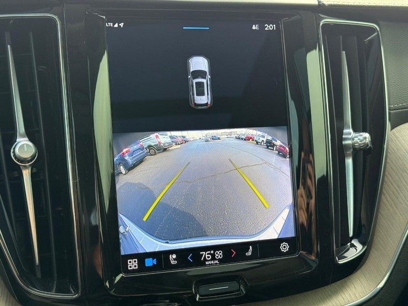 2022 Volvo XC60 B5 Inscription