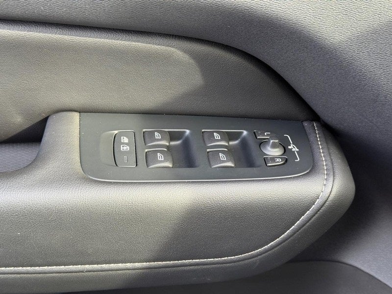 2022 Volvo XC60 B5 Inscription