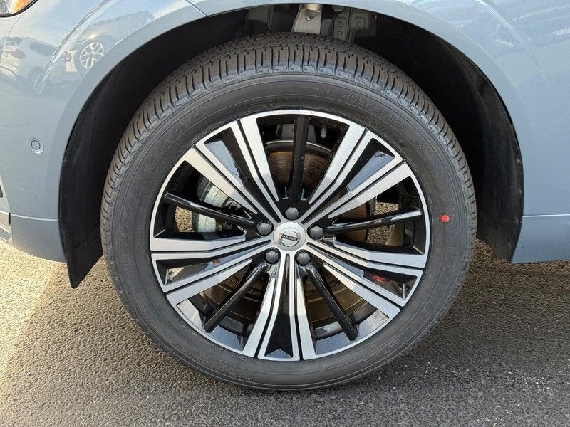 2022 Volvo XC60 B5 Inscription
