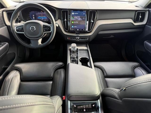 2022 Volvo XC60 B5 Inscription