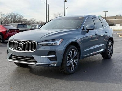 2022 Volvo XC60 B5 Inscription