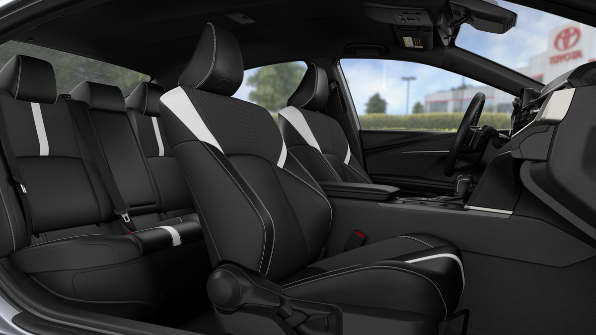 2026 Toyota Camry SE AWD