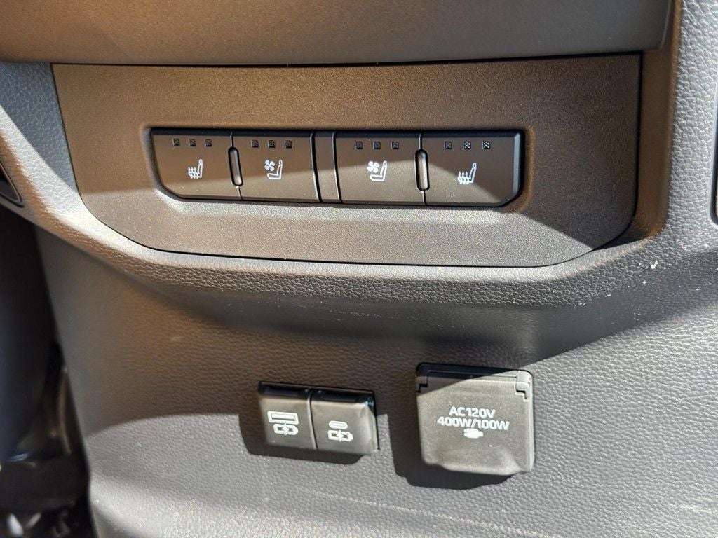 2026 Toyota Tundra i-FORCE MAX Tundra Platinum